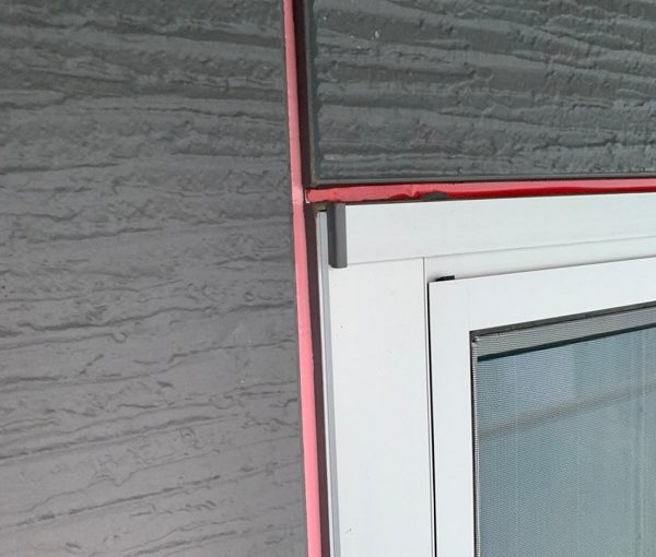 群馬県前橋市　O様邸　外壁塗装・付帯部塗装　シーリングの撤去　バックアップ材の役割 (1)