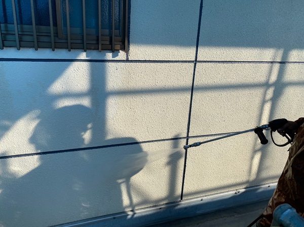 群馬県太田市　Sアパート　外壁塗装・屋根塗装　足場組み立て　高圧洗浄 (2)