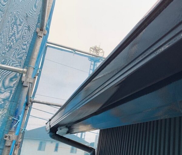 群馬県伊勢崎市　S様邸　外壁塗装・屋根塗装・付帯部塗装　雨樋、鼻隠し塗装 (2)