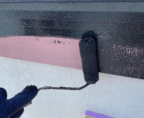 群馬県邑楽郡　アパート　屋根塗装・外壁塗装・付帯部塗装　幕板、隔板塗装 (3)