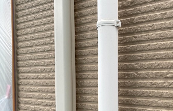 群馬県前橋市　G様邸　外壁塗装・付帯部塗装　雨樋の塗装　縦樋、軒樋 (2)
