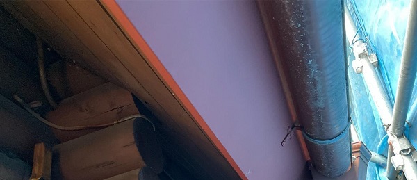 群馬県渋川市　I様邸　屋根塗装・付帯部塗装　雨樋、破風塗装　ケレン作業 (9)