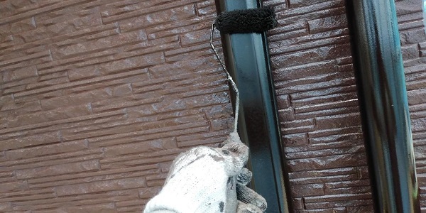 群馬県前橋市　H様邸　外壁塗装・付帯部塗装　鼻隠し、雨樋、エアコンカバー塗装 (3)