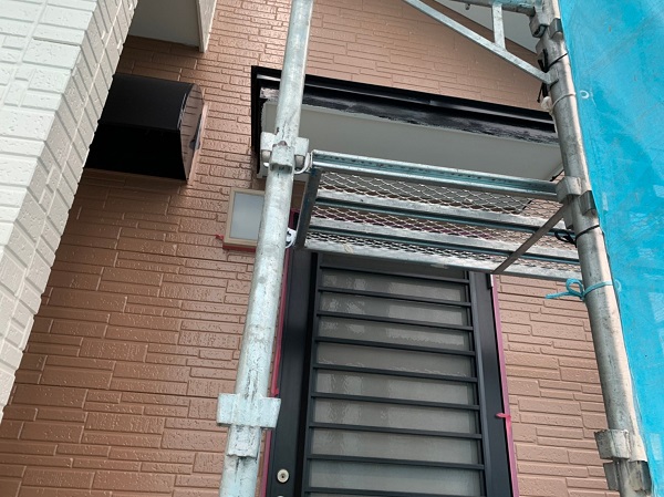 群馬県太田市　屋根・外壁・付帯部塗装工事　雨どい交換　雨戸、軒天の塗装 (3)