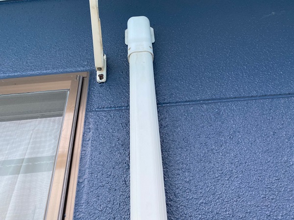 群馬県太田市　Sアパート　外壁塗装・屋根塗装　雨樋、柱、エアコンホースカバー塗装 (1)