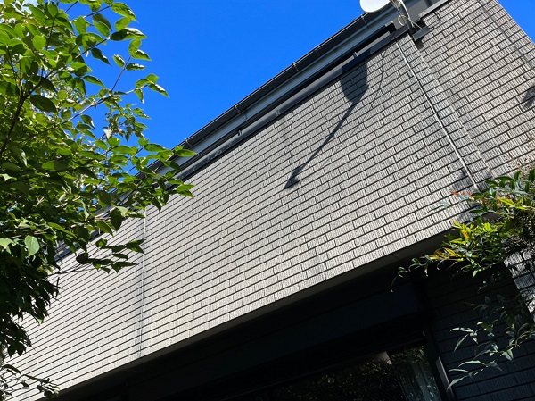 群馬県前橋市　H様邸　屋根塗装・外壁塗装　施工前の状況　汚れの付着等 (4)